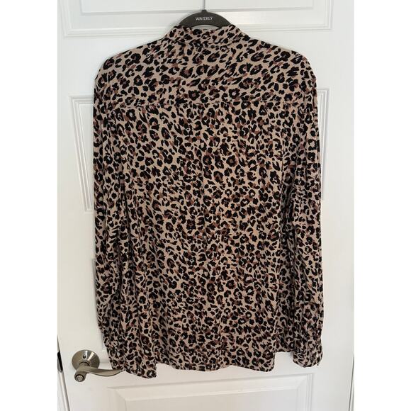 H&M Women’s Leopard Print Button Front Blouse Size L Long Sleeve 100% Viscose - Picture 2 of 7